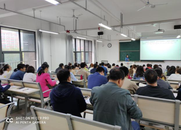 化学化工学院组织开展听课评课活动 化学化工学院组织开展听课评课活动